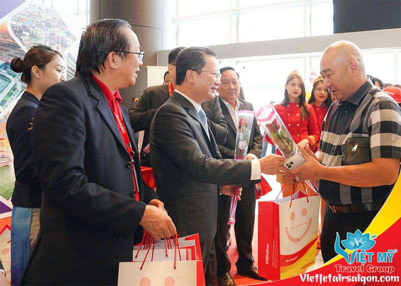 VIETJET CHÍNH THỨC KHAI TRƯƠNG ĐƯỜNG BAY THẲNG ĐẦU TIÊN GIỮA CẦN THƠ VÀ VÂN ĐỒN